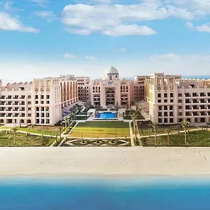 Fam Living - Private Beach Escapes In Palm Jumeirah شقة